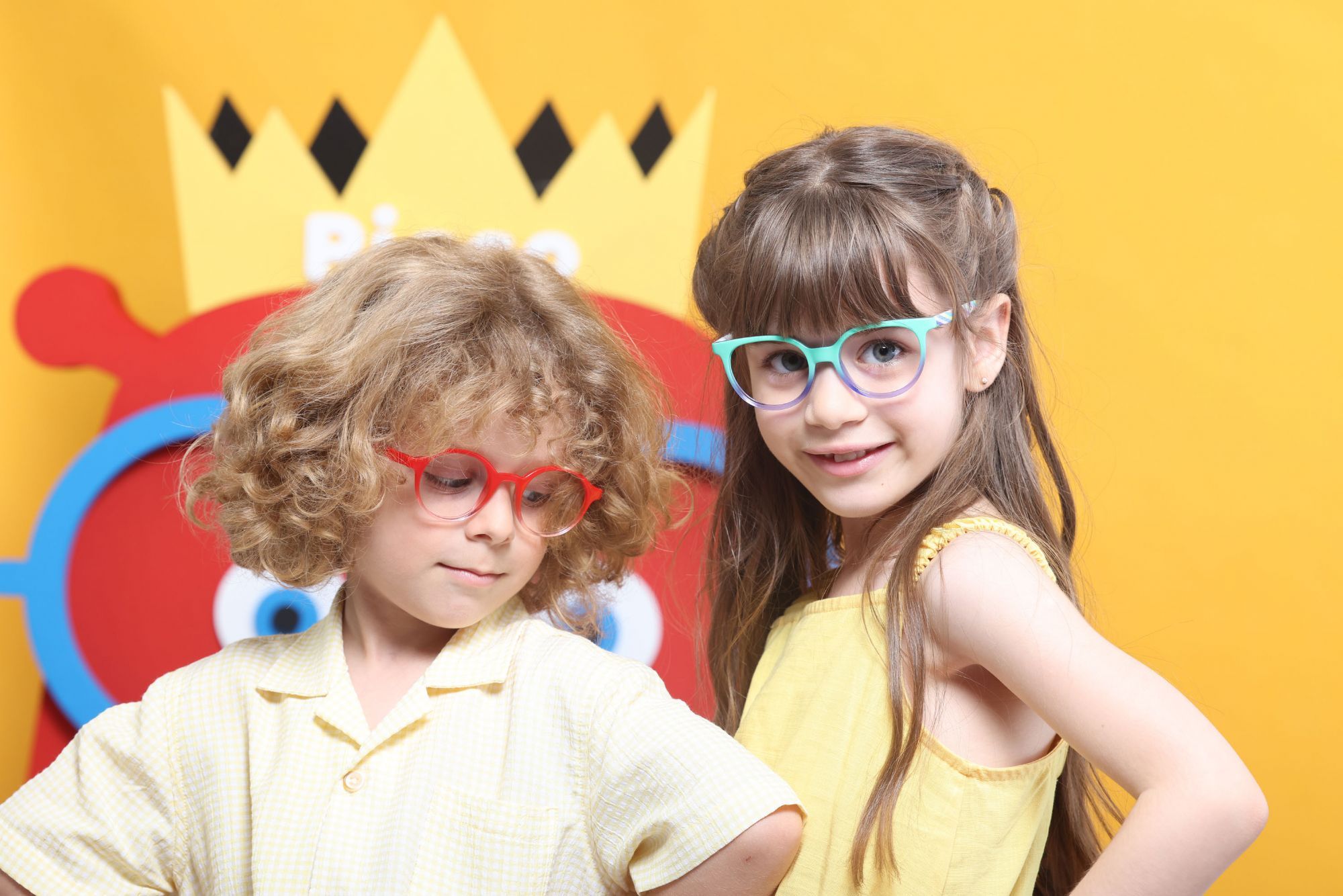 Çocuk Gözlük Çerçevelerinin Seçimi: Uzman Rehberi