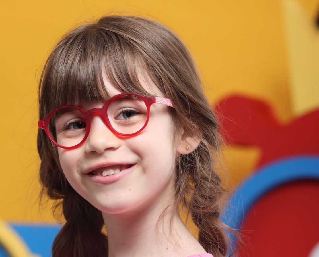 Ebeveynler İçin: Çocuğunuzun Gözlüğünü Kullanmaya Alışmasını Nasıl Sağlayabilirsiniz?